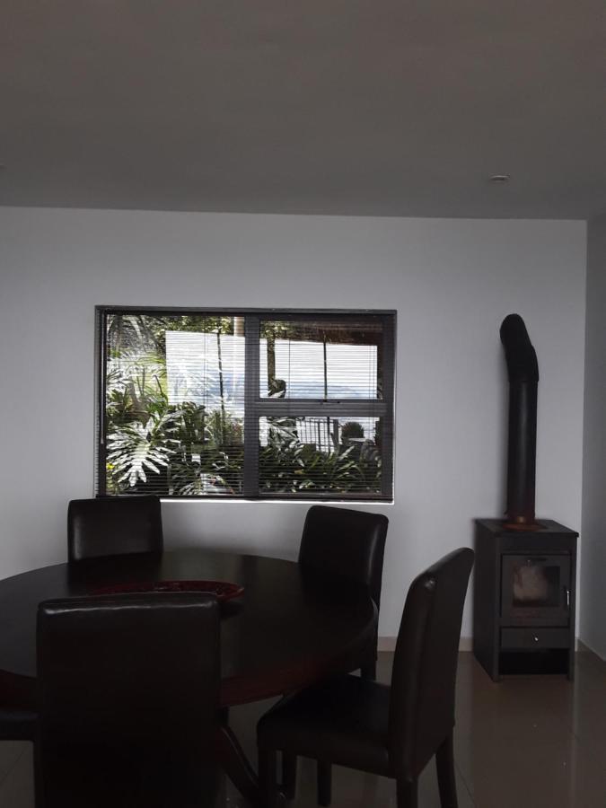 Thatch View Hartbeespoort Εξωτερικό φωτογραφία