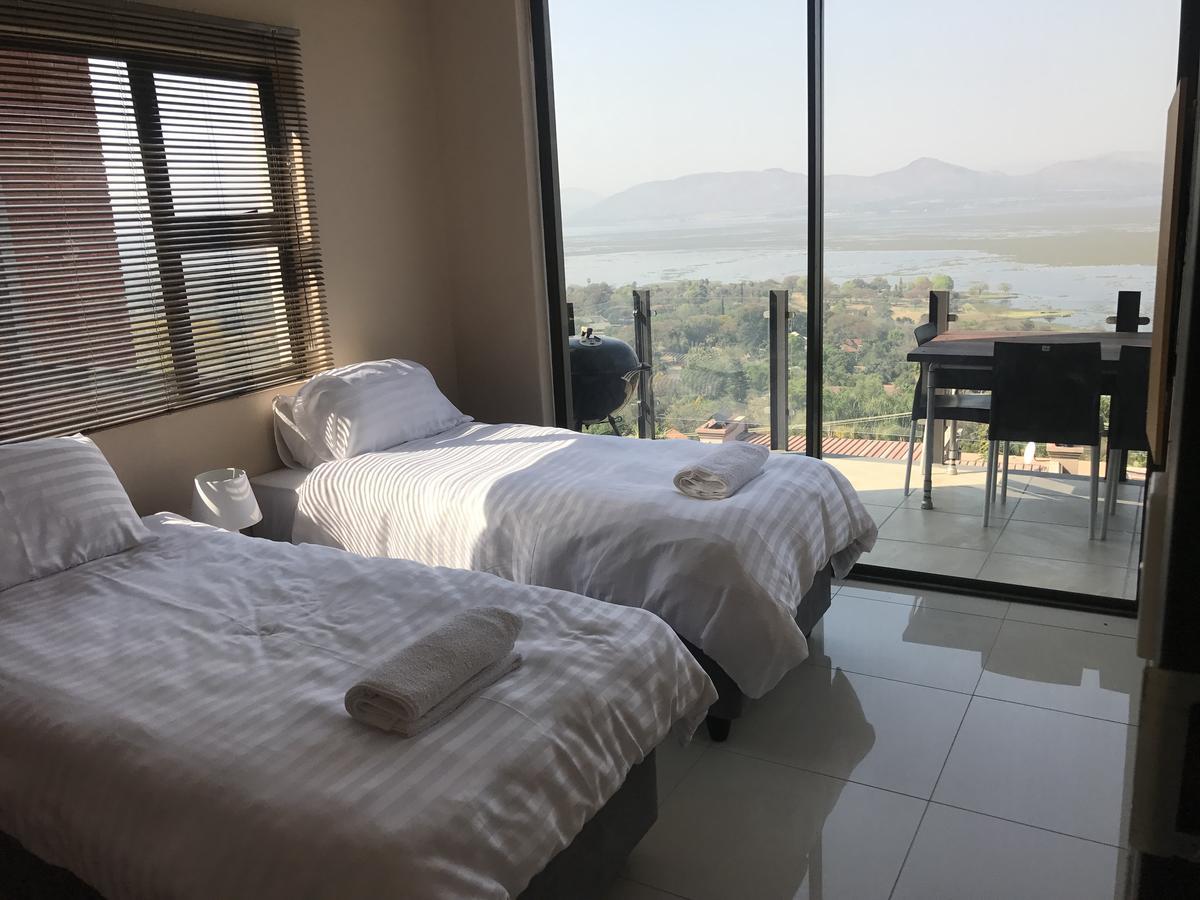 Thatch View Hartbeespoort Εξωτερικό φωτογραφία